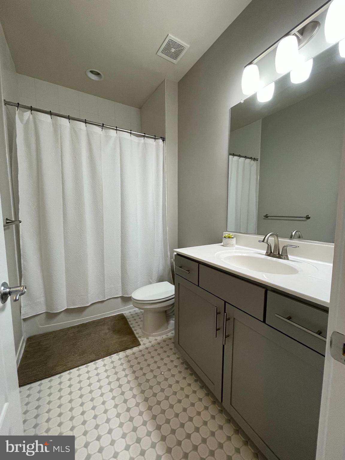 TWO RIVERS - Residential