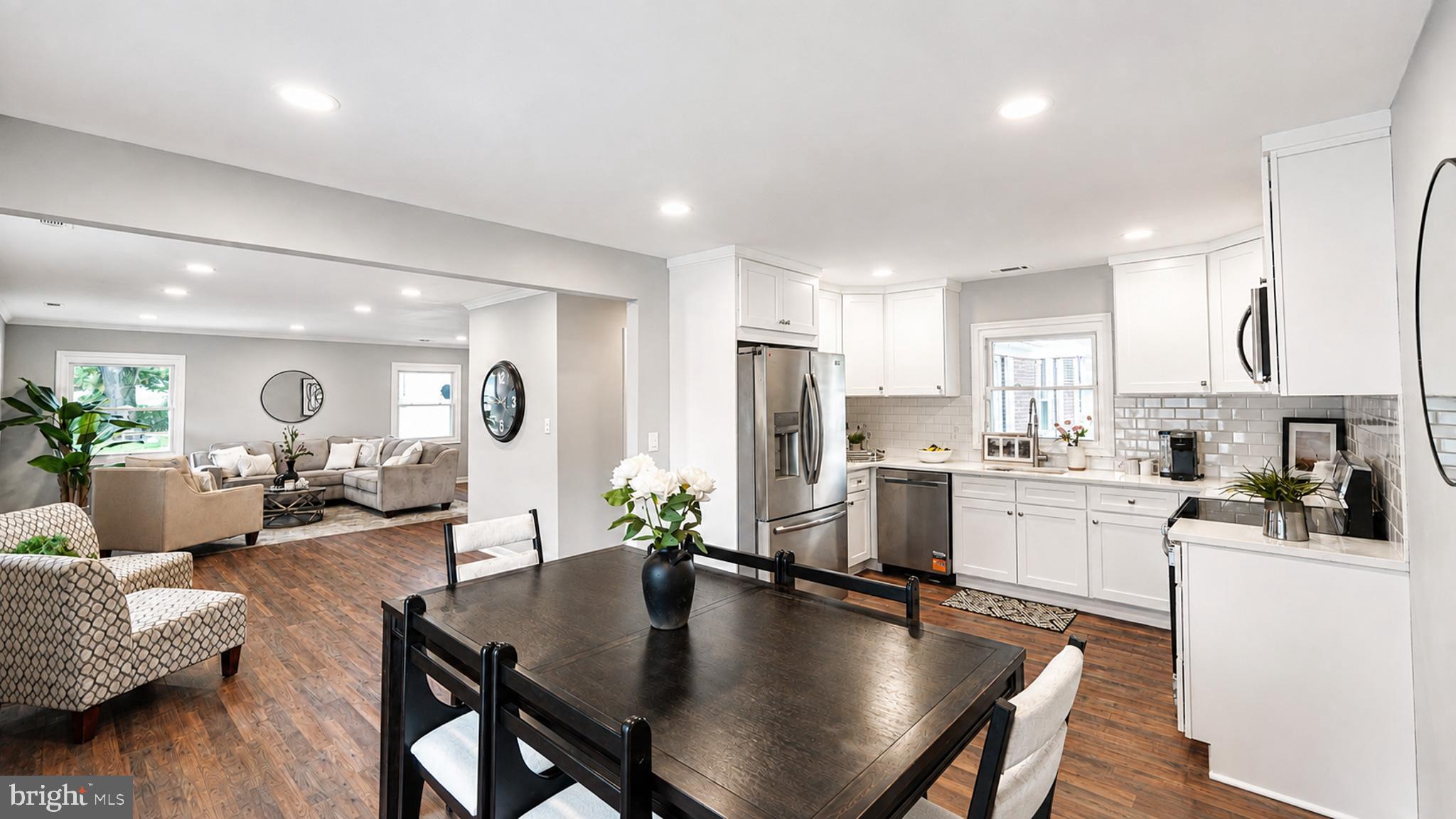 8 MARBLESTONE LANE