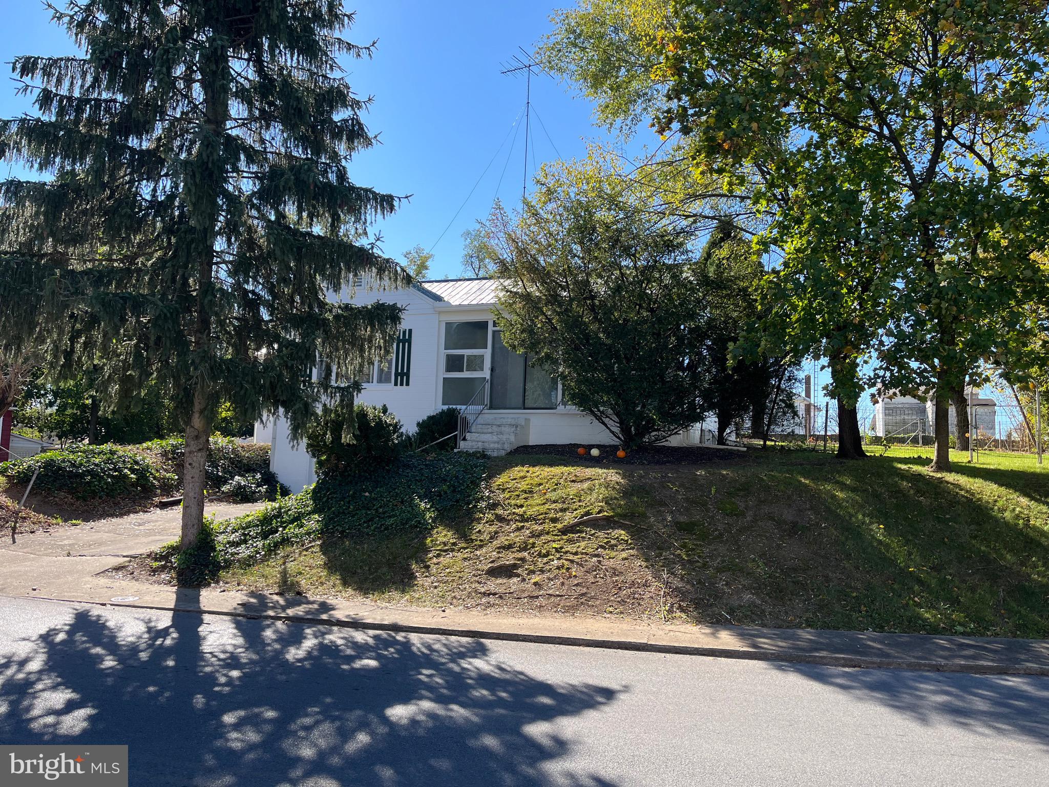 BERKELEY PLACE - Residential