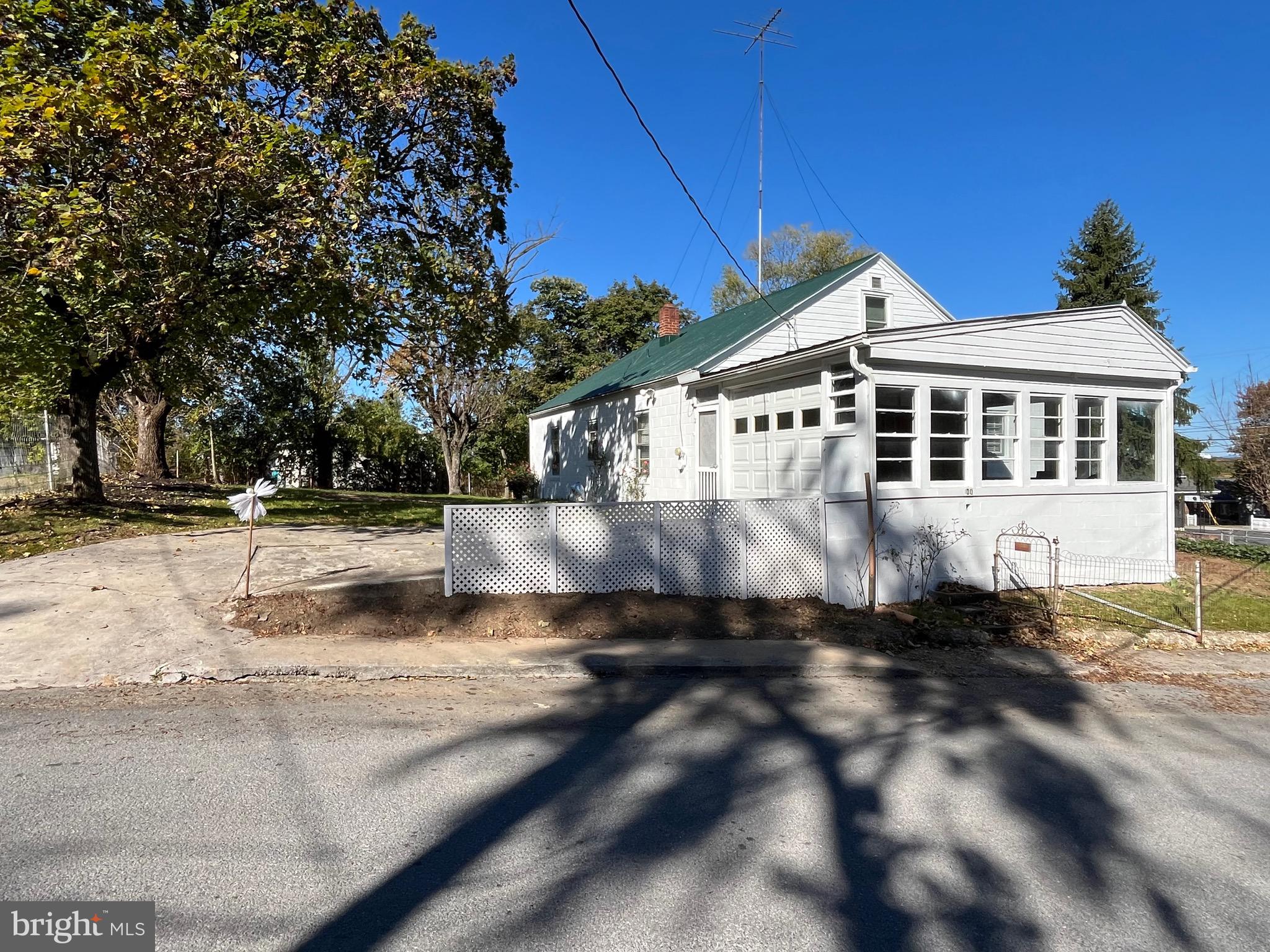 BERKELEY PLACE - Residential