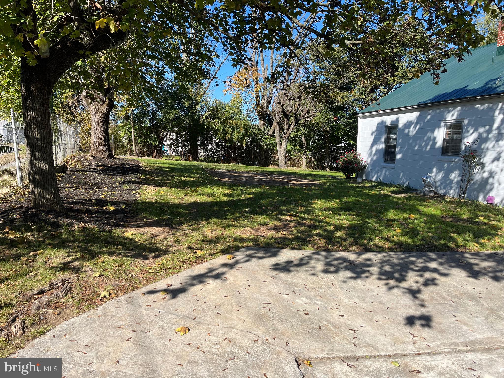 BERKELEY PLACE - Residential