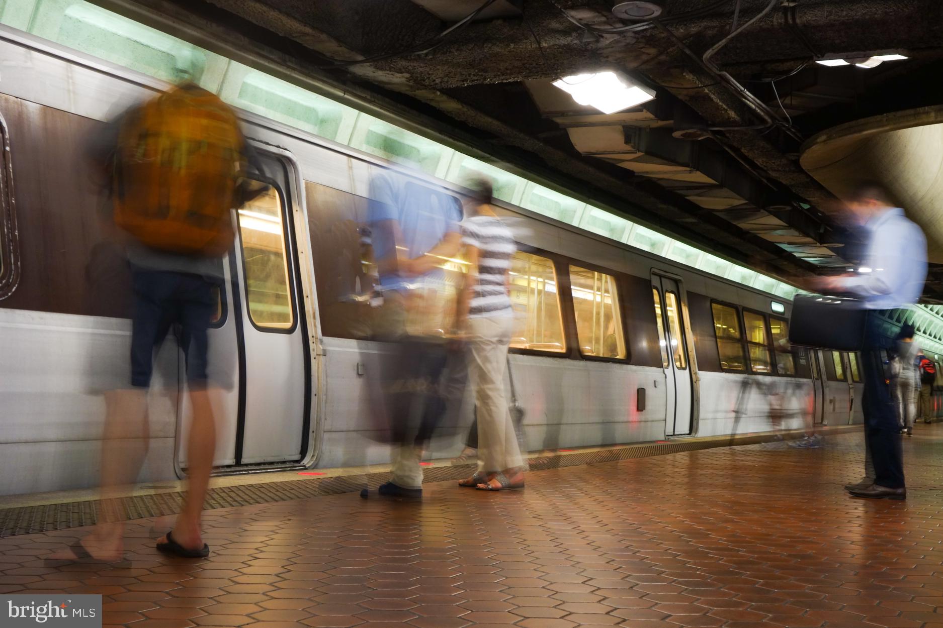 GATEWAY WEST - Residential