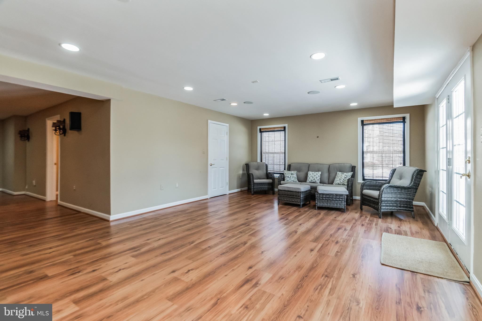 BELMONT BLUFF - Residential