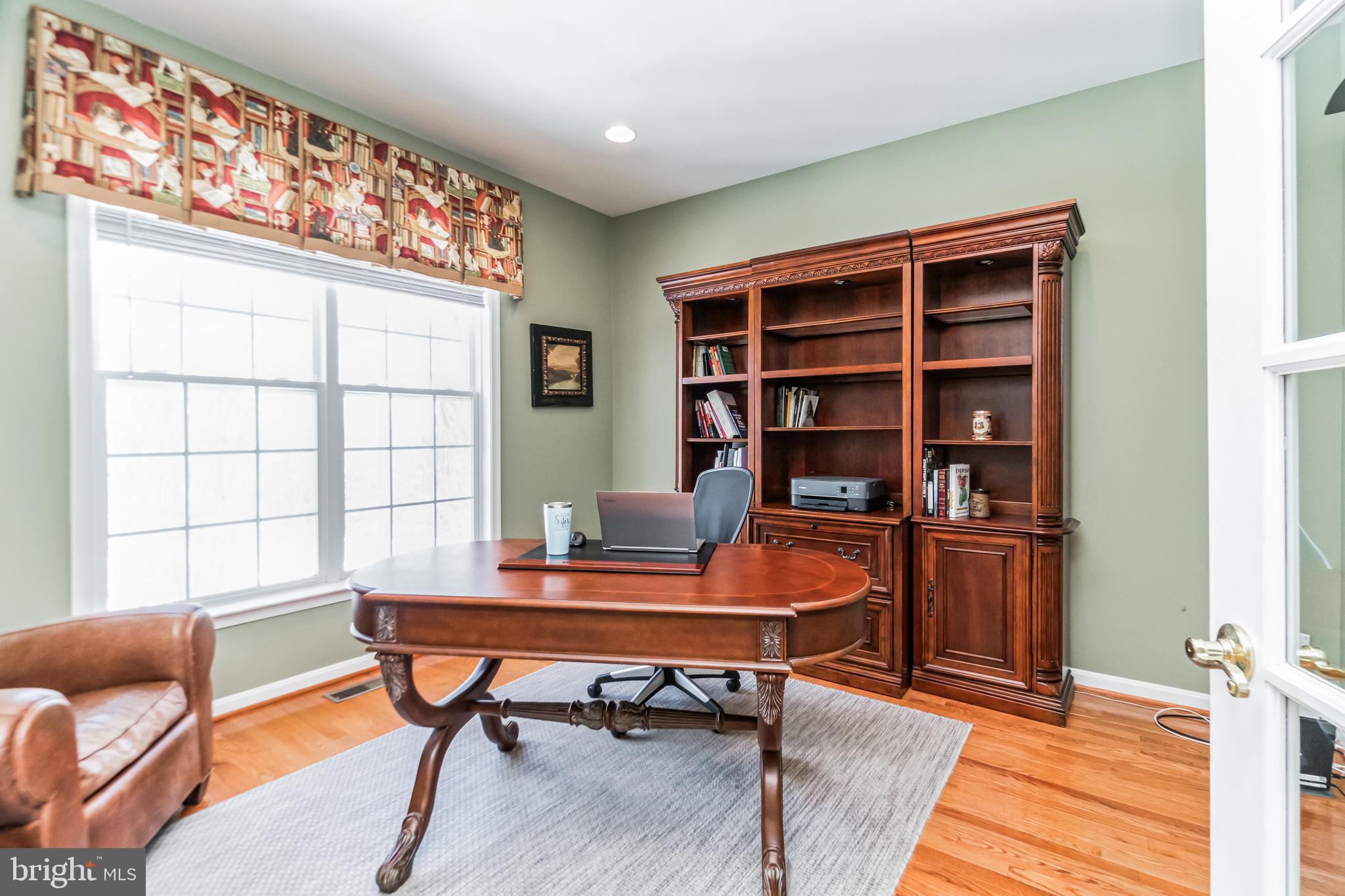 BELMONT BLUFF - Residential