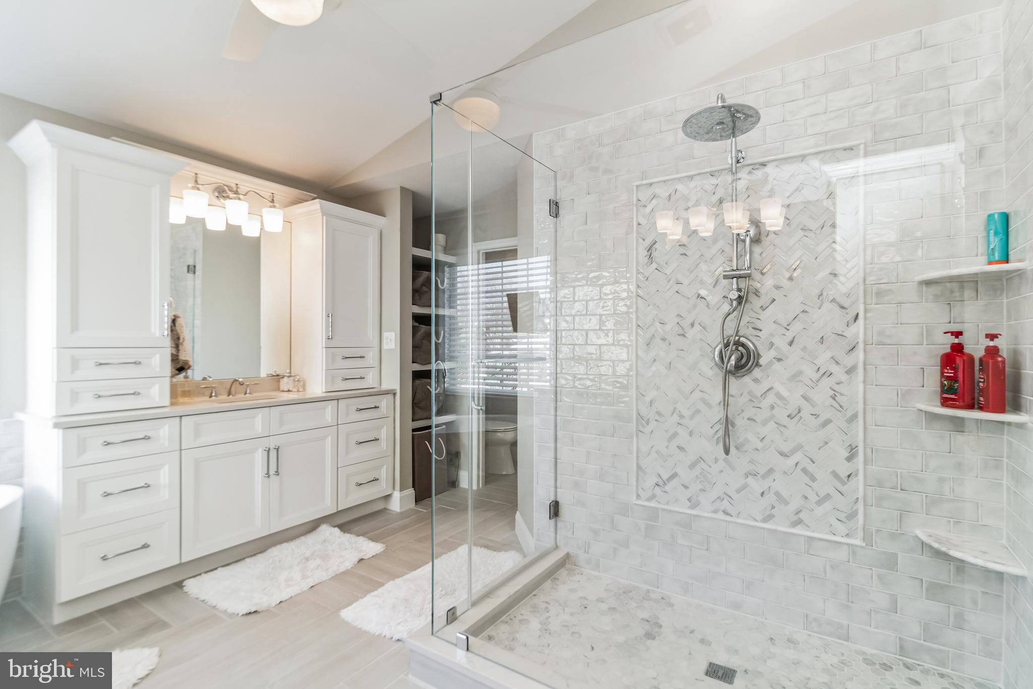 BELMONT BLUFF - Residential