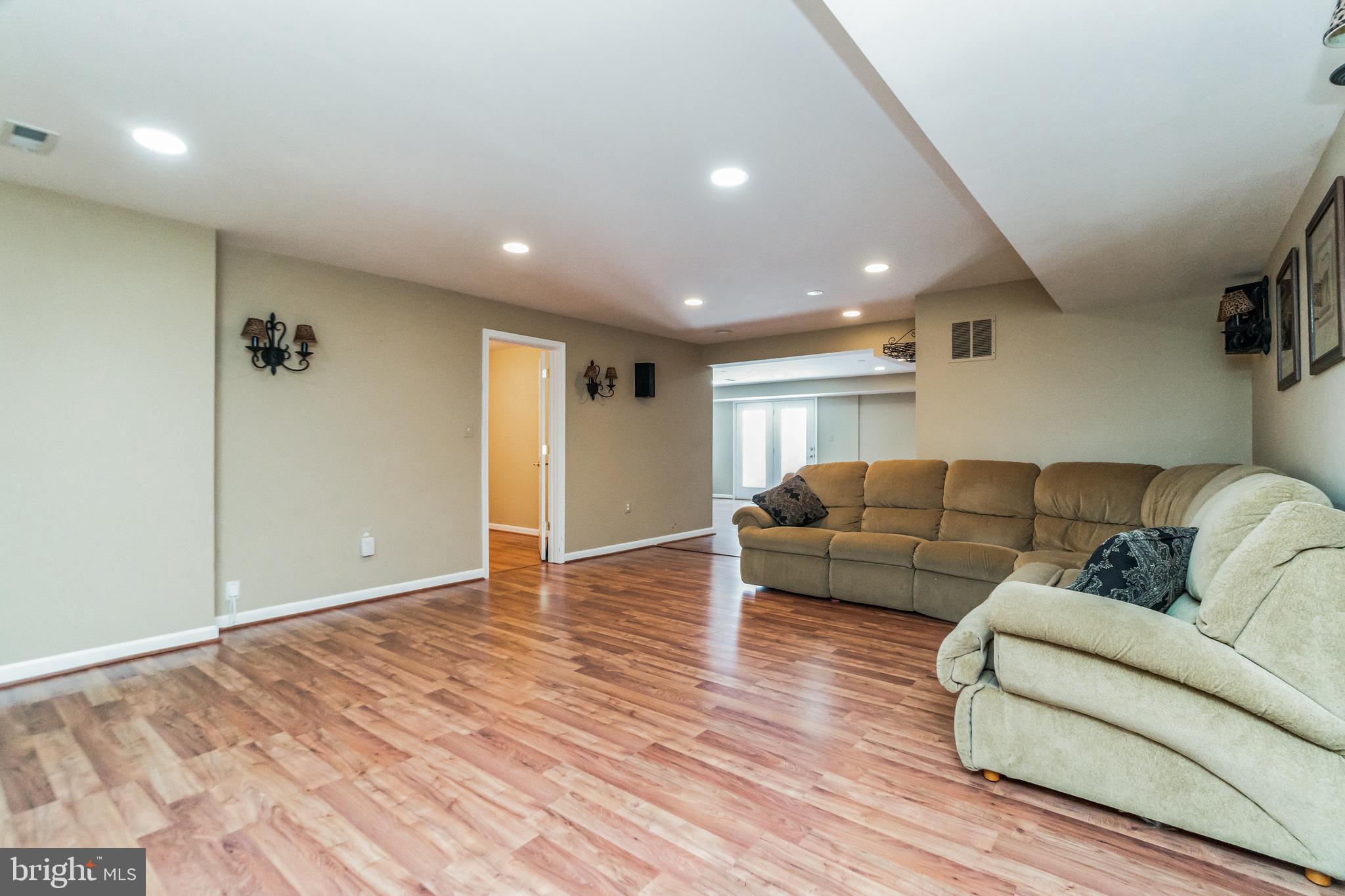 BELMONT BLUFF - Residential