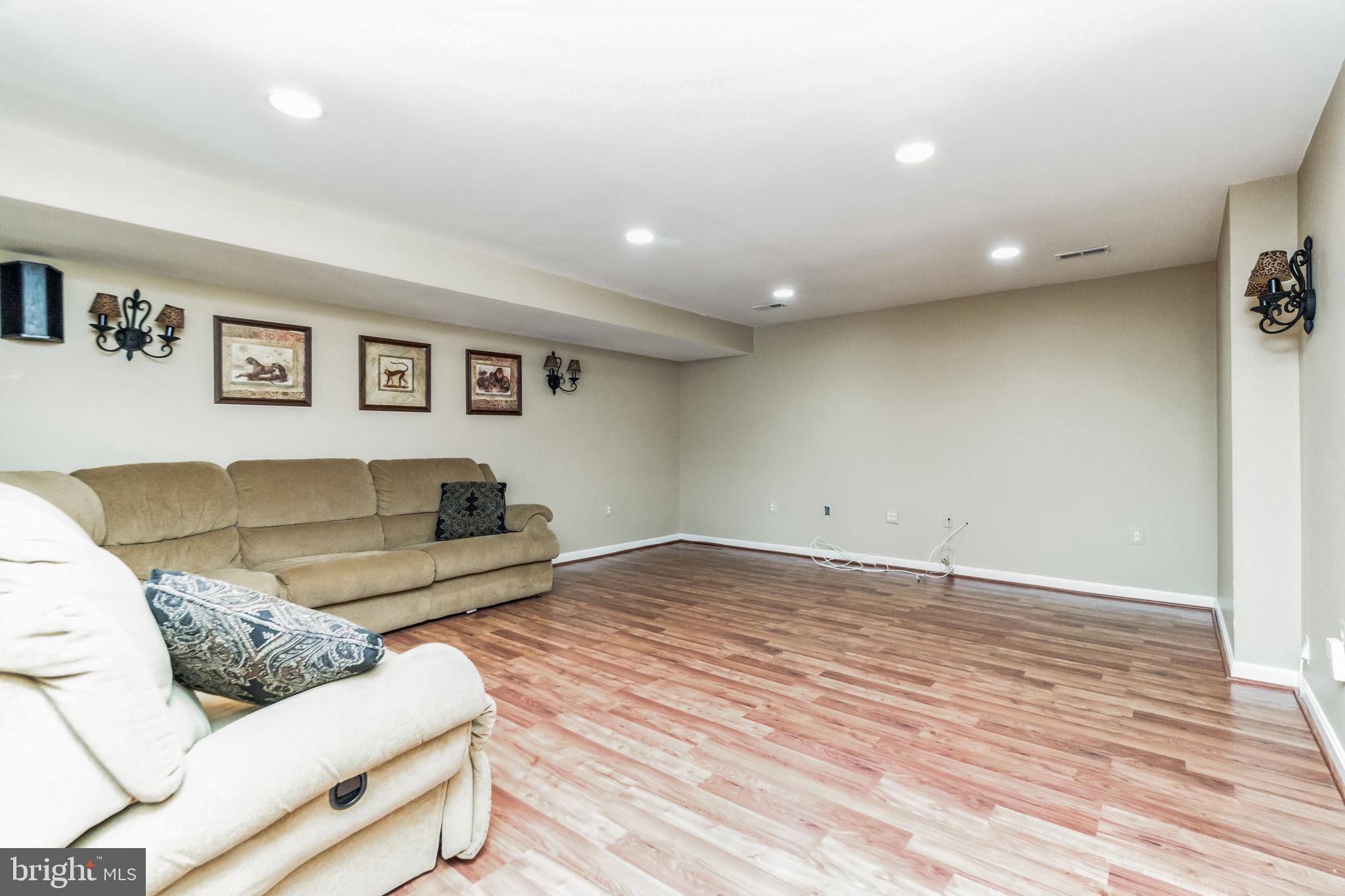 BELMONT BLUFF - Residential