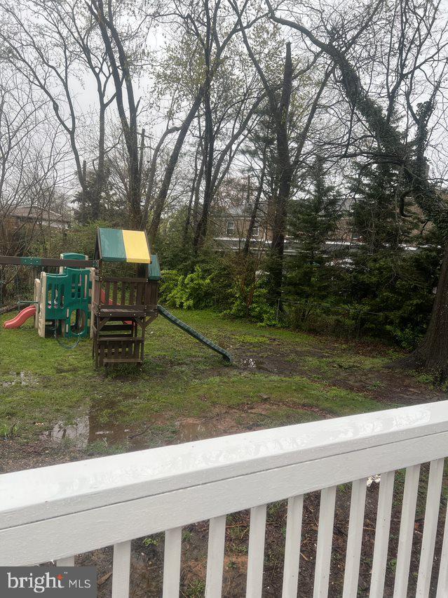 LAKECREST - Residential Lease