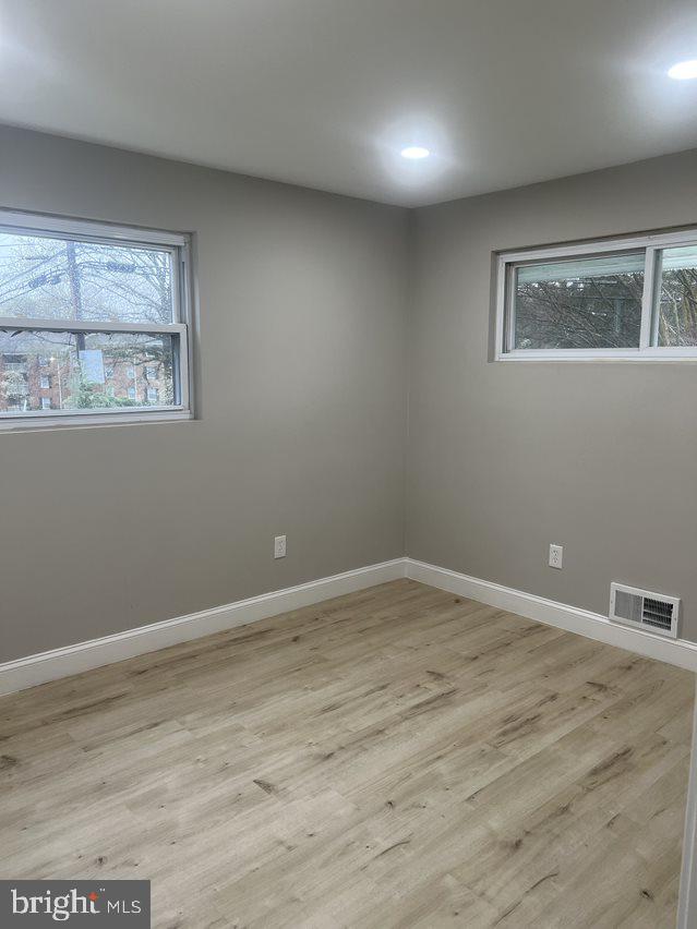 LAKECREST - Residential Lease