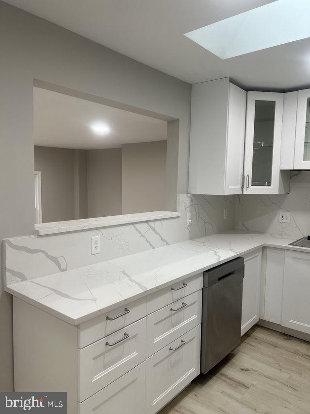 LAKECREST - Residential Lease