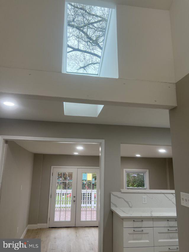 LAKECREST - Residential Lease