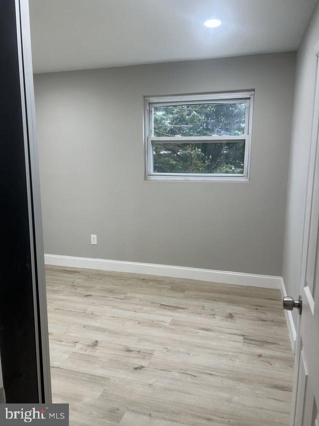 LAKECREST - Residential Lease