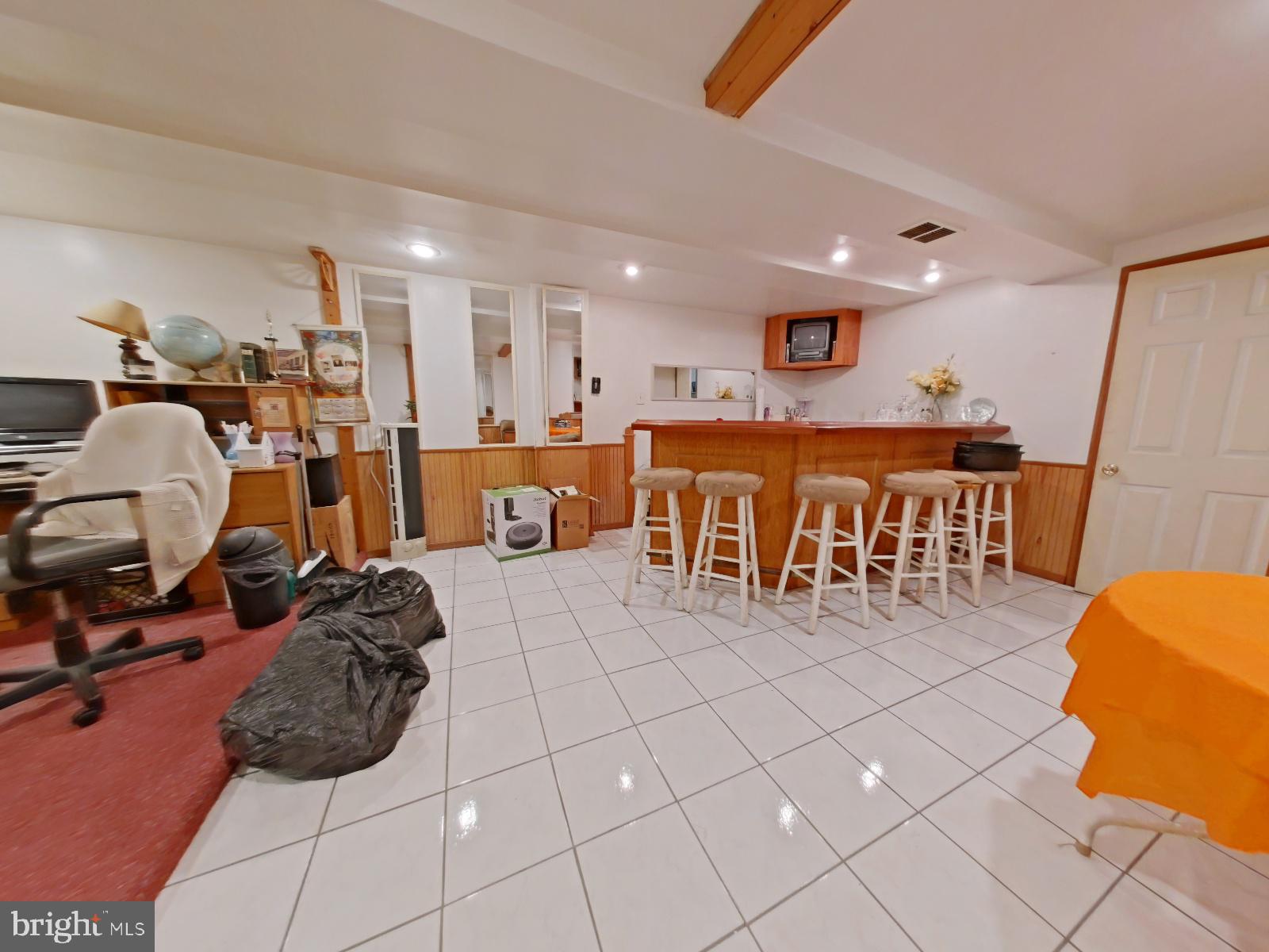 WEST OAK LANE - Residential