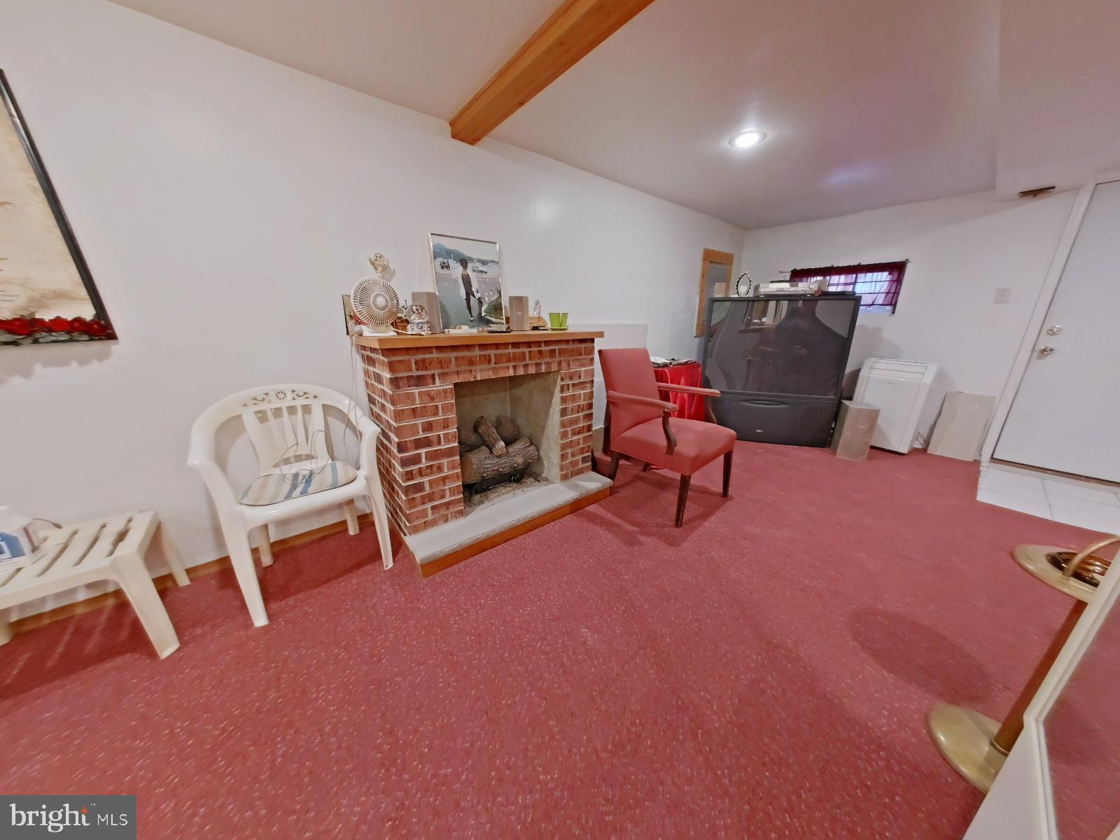 WEST OAK LANE - Residential