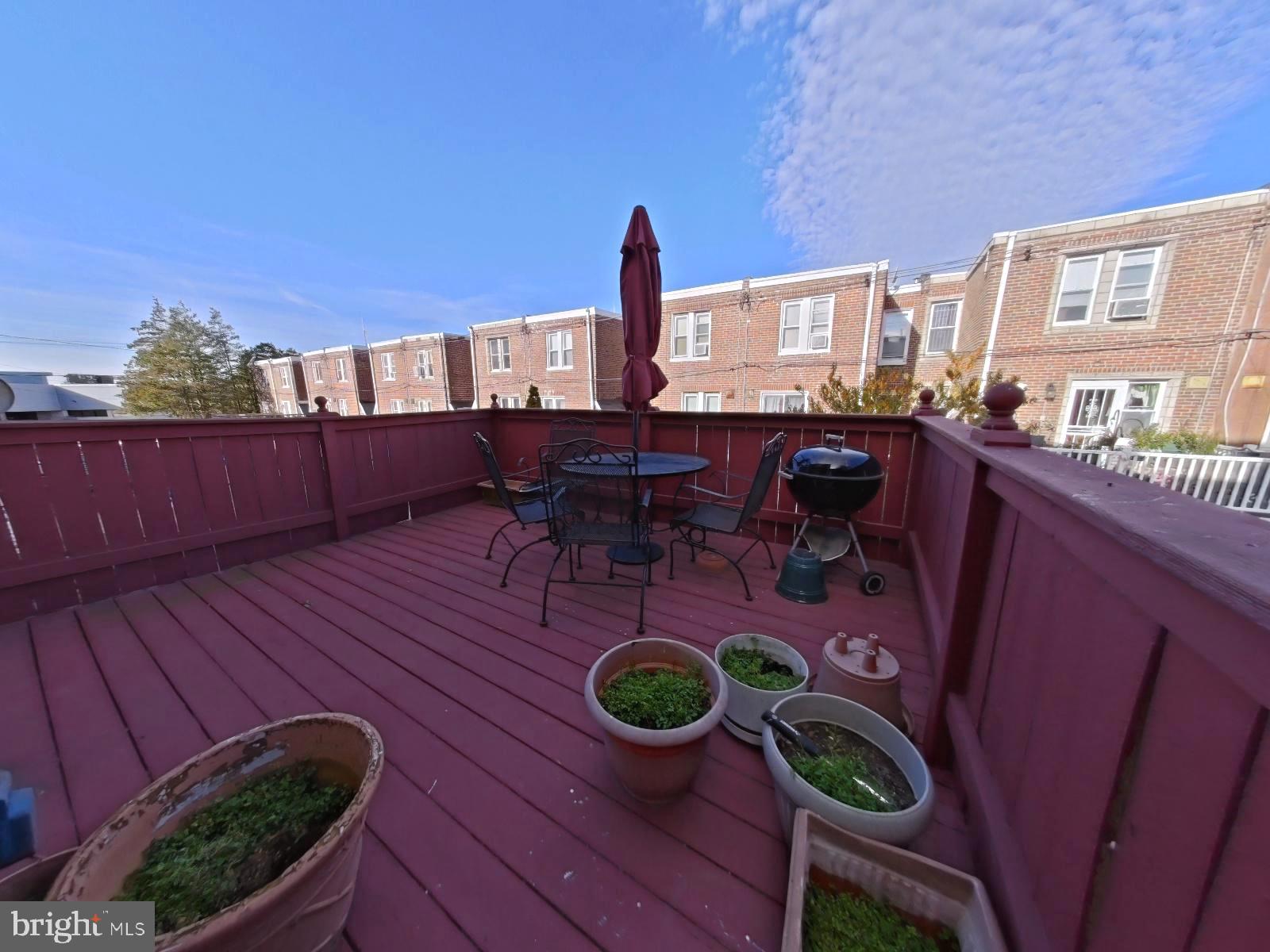 WEST OAK LANE - Residential