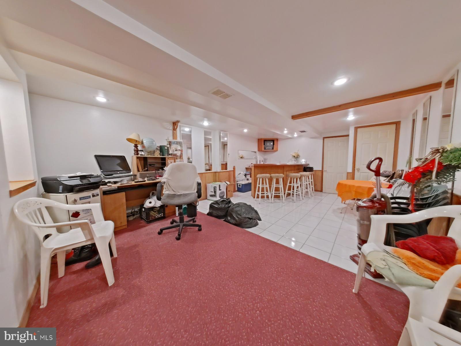 WEST OAK LANE - Residential