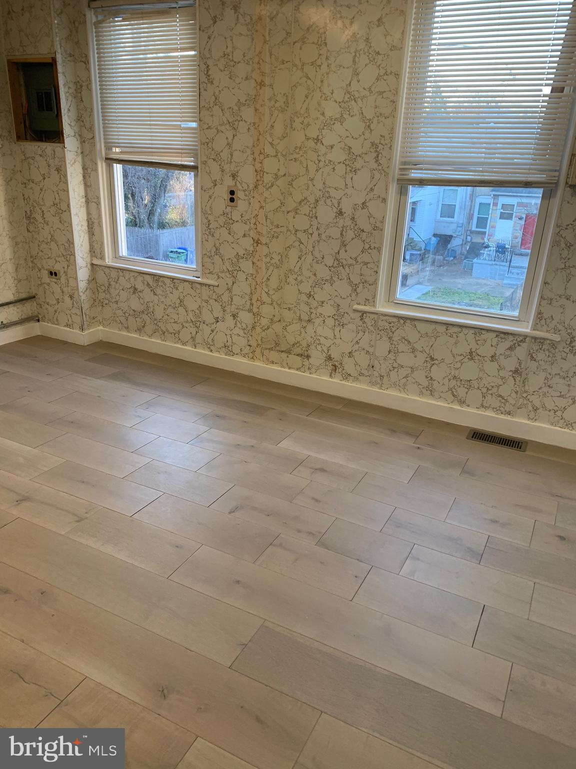 WALTHERSON - Residential Lease