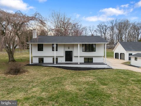 4 KEENEY SUNSET DRIVE SHREWSBURY PA 17361