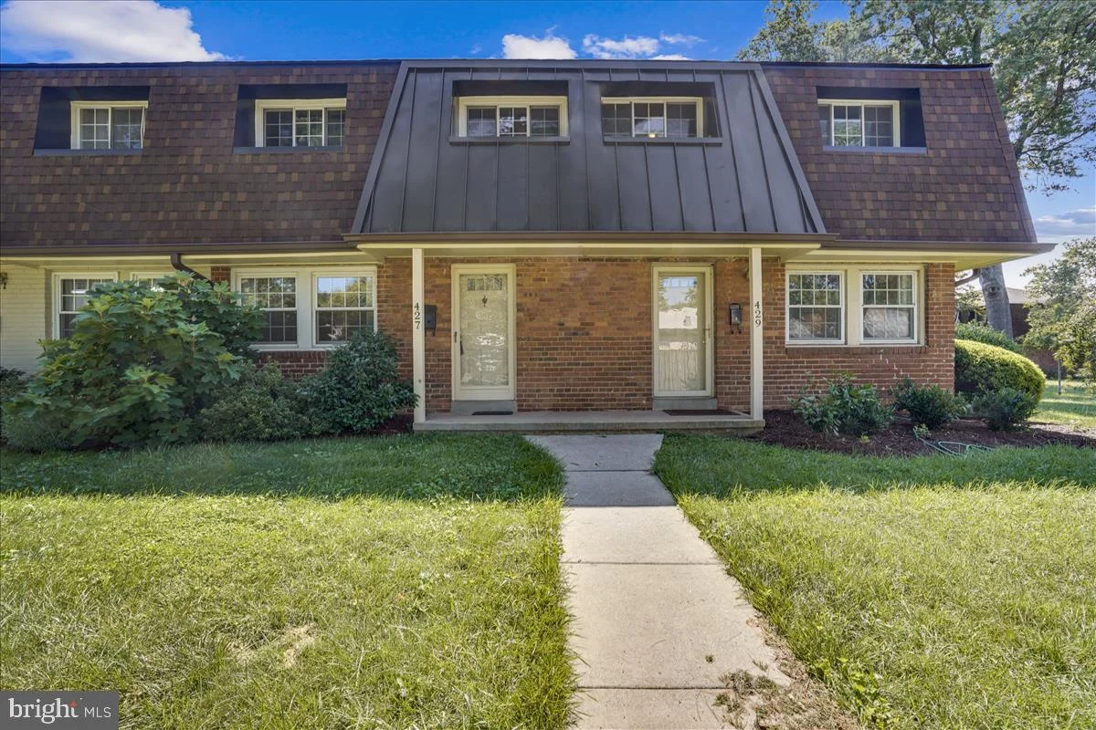 427 James Court Unit 87, Falls Church, VA 22046