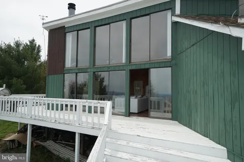 MLS: WVPT2000932