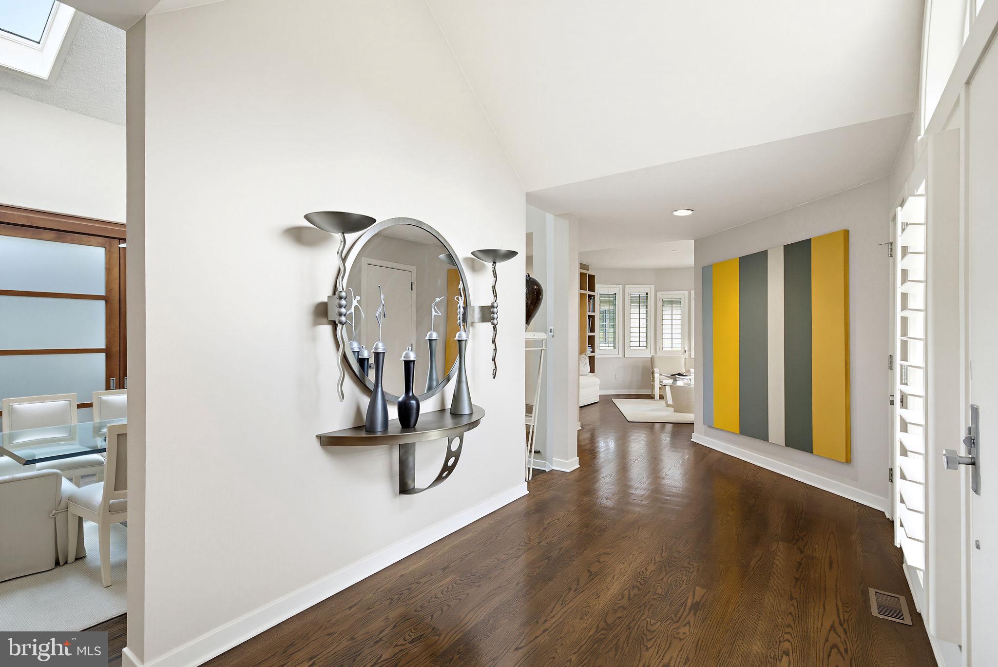 12 W MOZART DRIVE