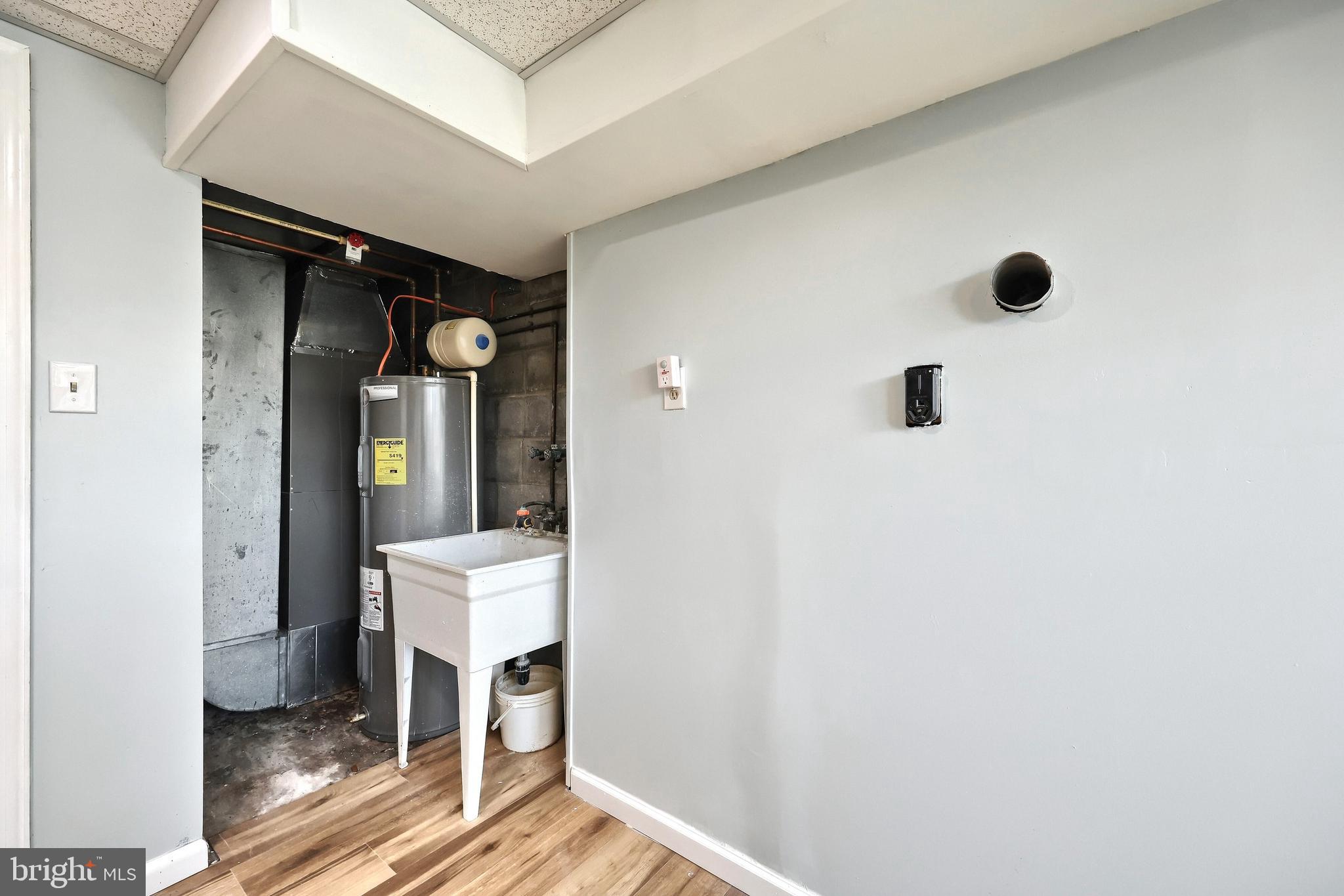 MIDDLEBROOKE - Residential