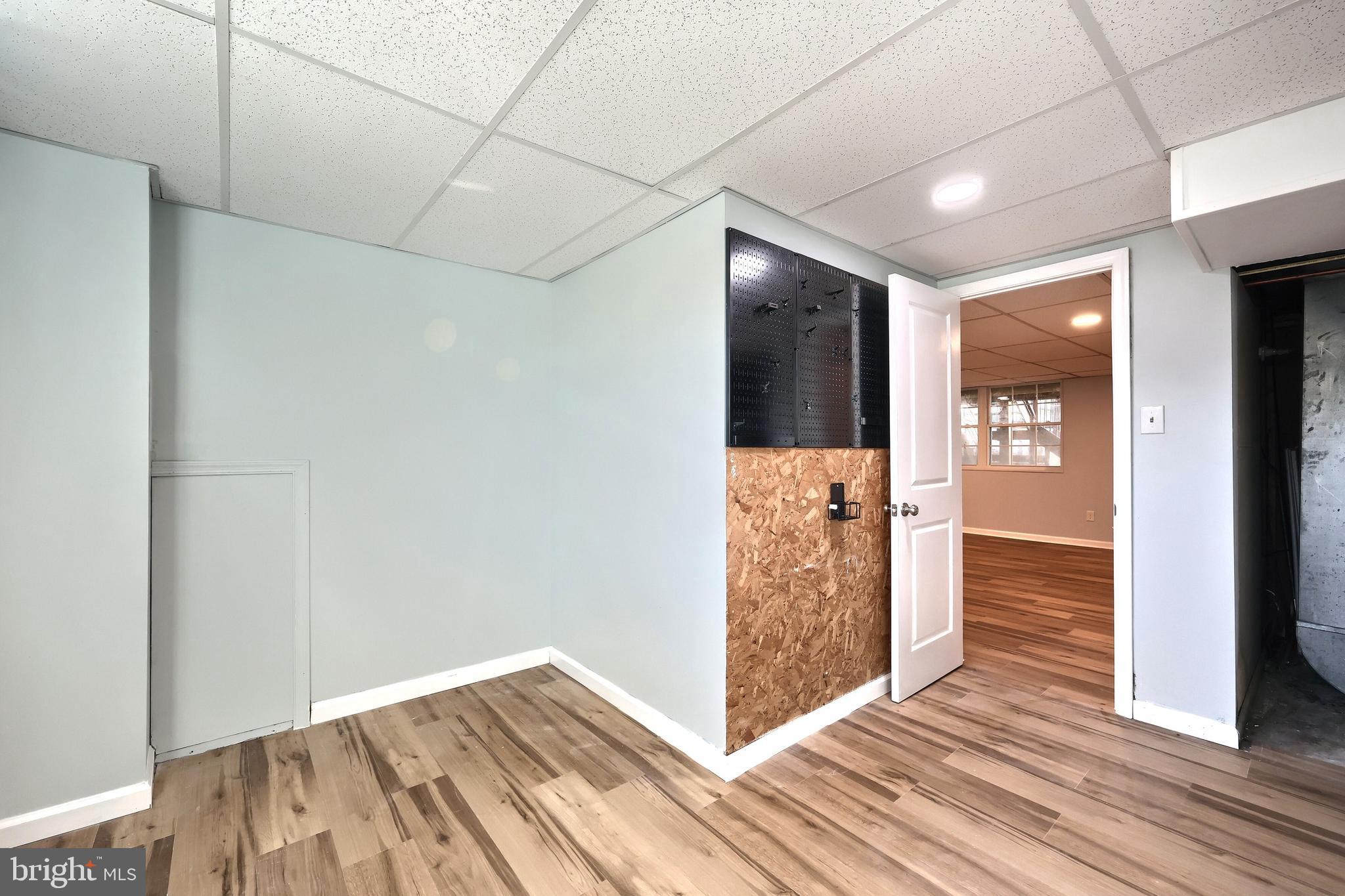 MIDDLEBROOKE - Residential