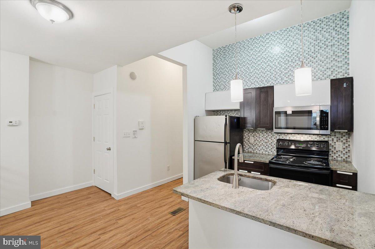 YORKTOWN - Residential Income