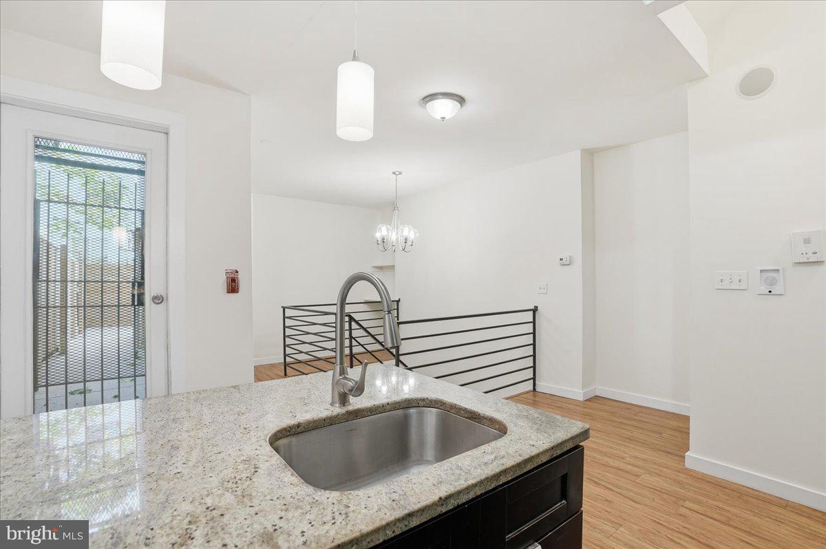 YORKTOWN - Residential Income