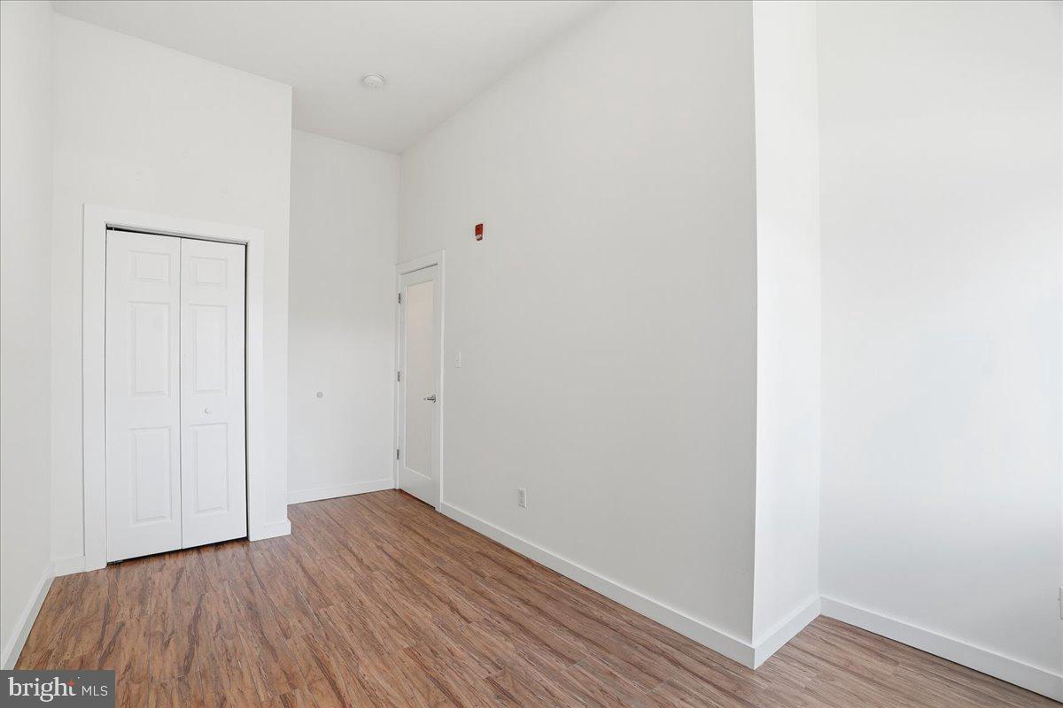 YORKTOWN - Residential Income