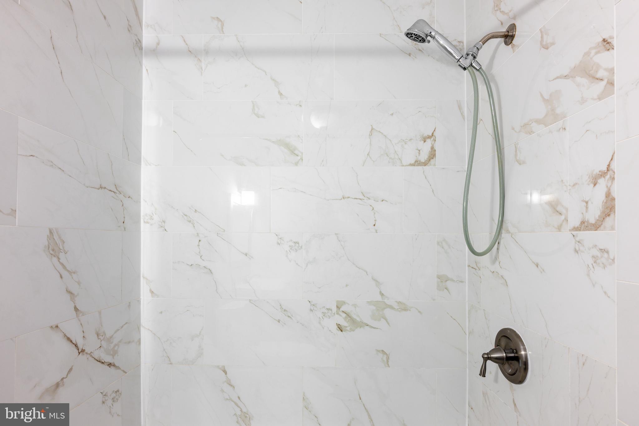 OAKWOOD VILLAGE CONDO - Residential