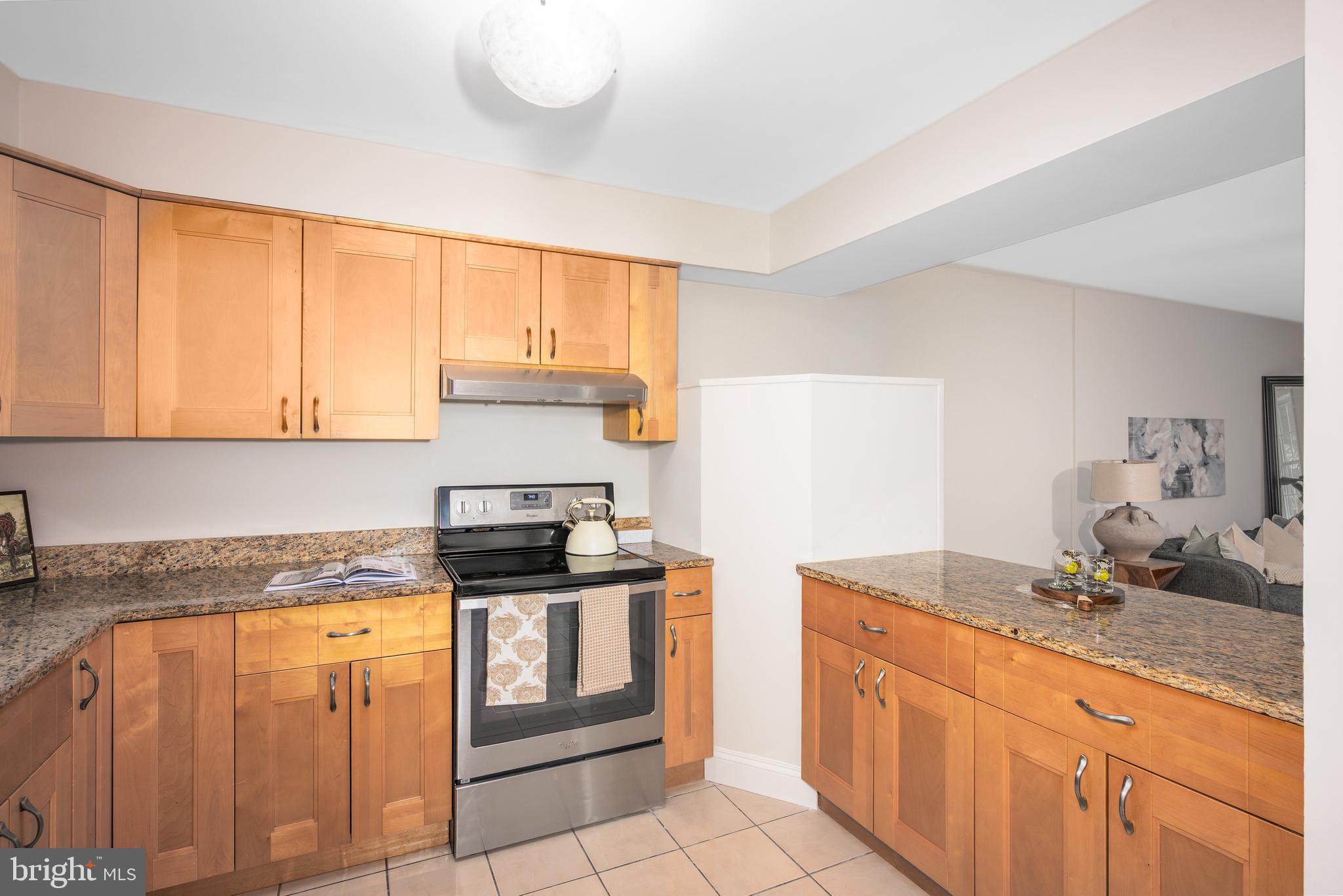 OAKWOOD VILLAGE CONDO - Residential