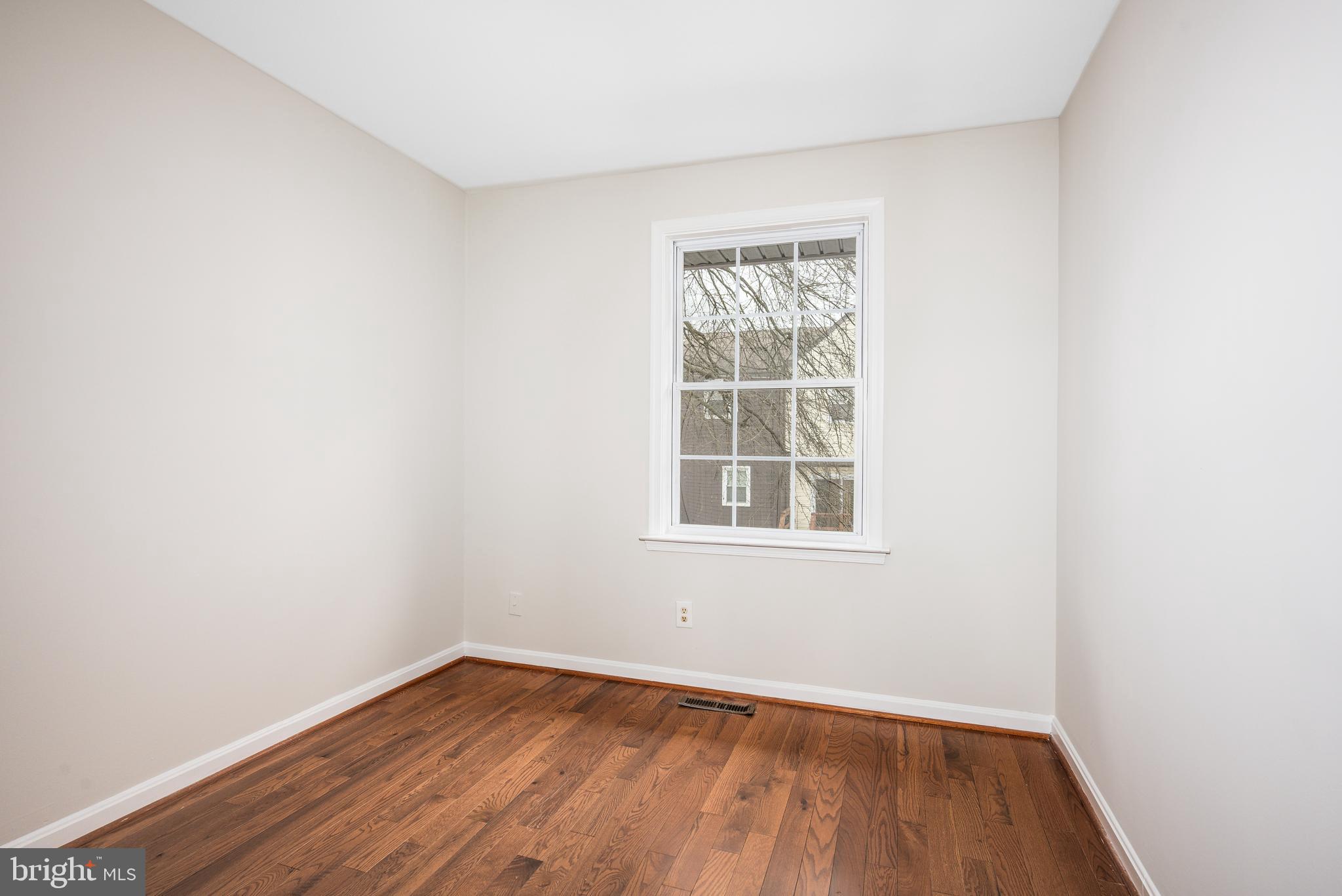 OAKWOOD VILLAGE CONDO - Residential