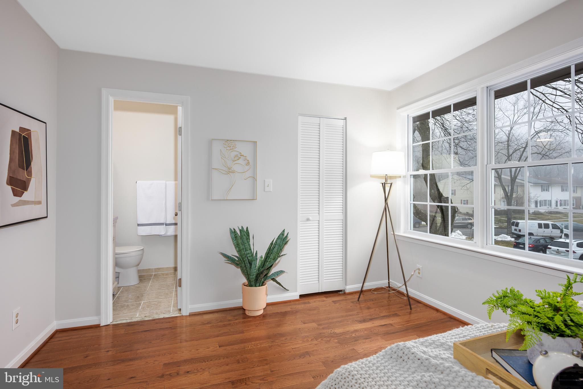 OAKWOOD VILLAGE CONDO - Residential