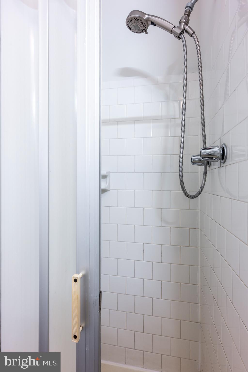 OAKWOOD VILLAGE CONDO - Residential