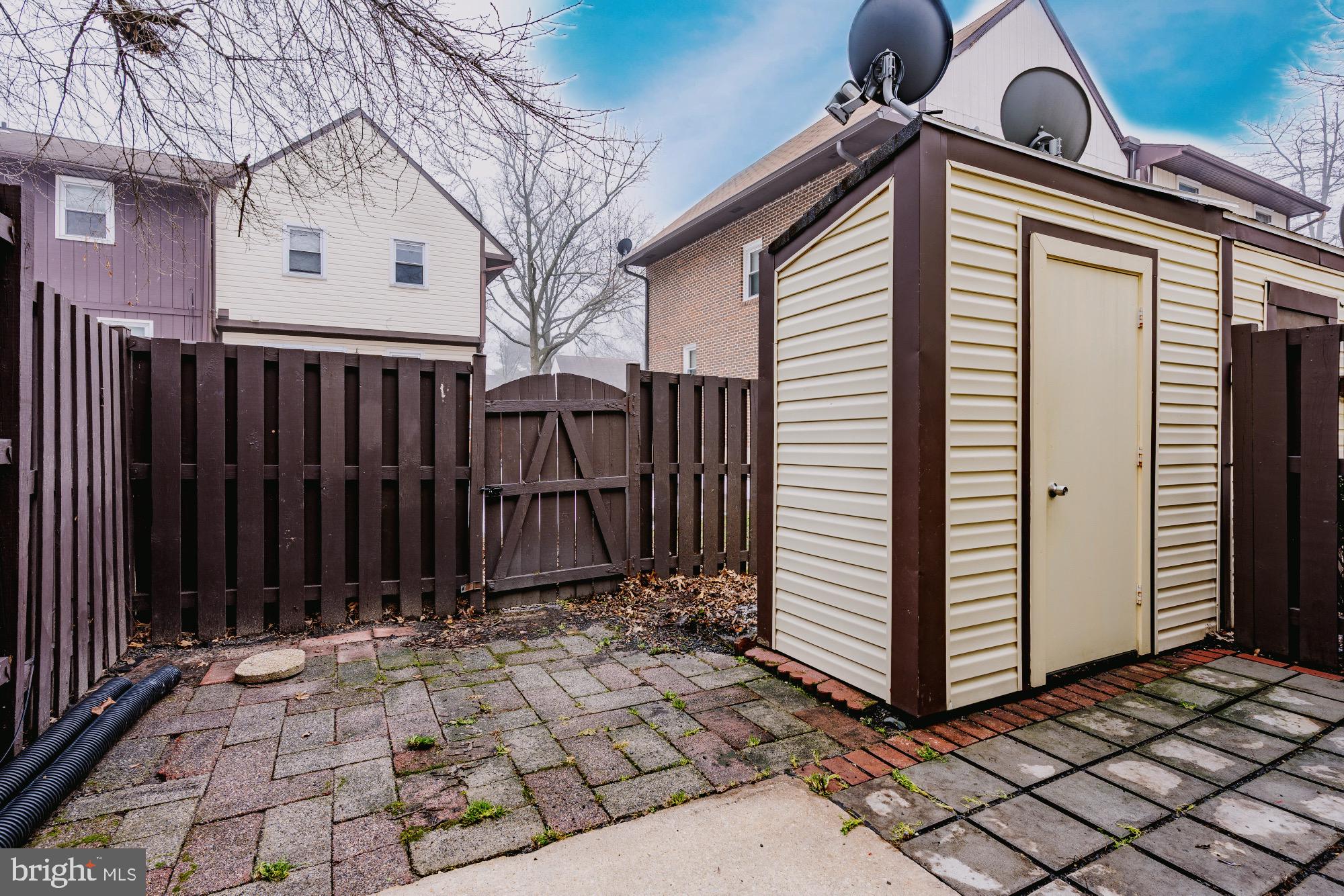 OAKWOOD VILLAGE CONDO - Residential