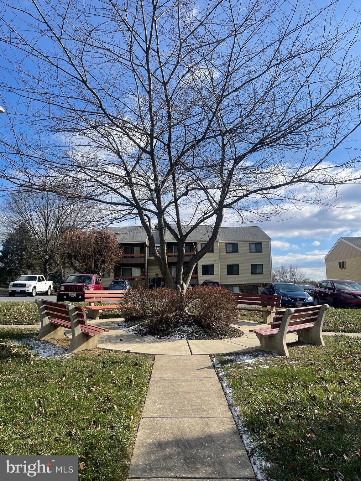 HAMPSTEAD VALLEY - Residential