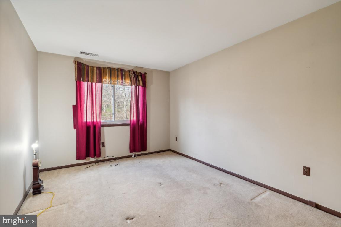 HAMPSTEAD VALLEY - Residential