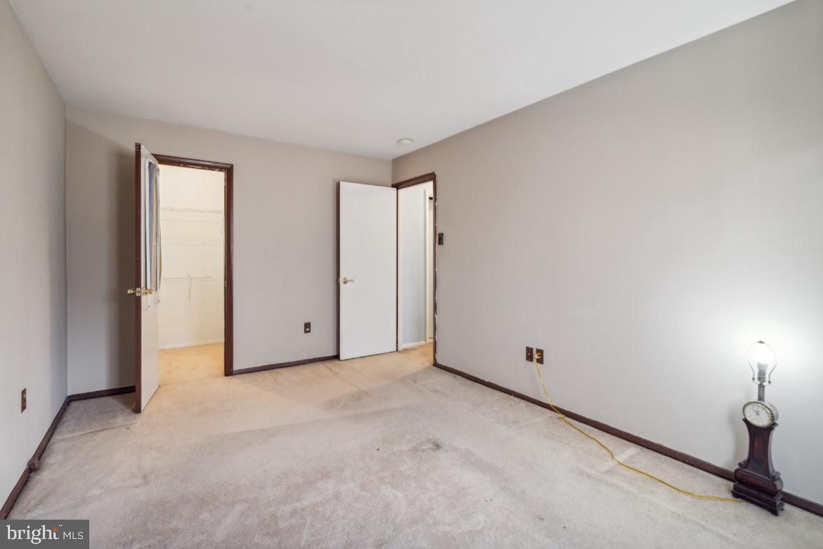 HAMPSTEAD VALLEY - Residential