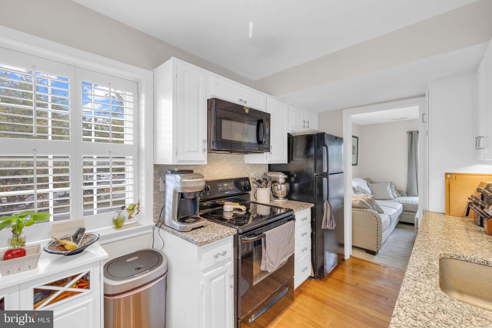 KENWOOD FOREST - Residential Lease