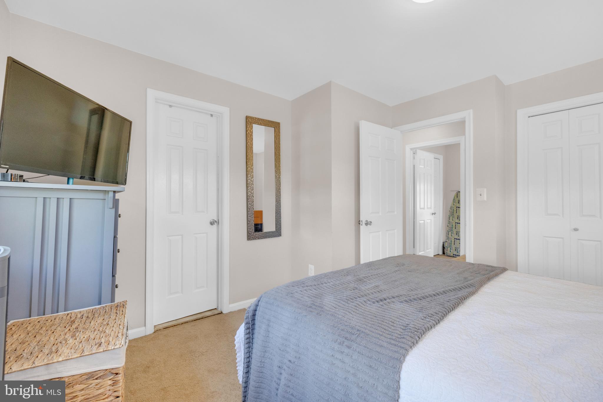 KENWOOD FOREST - Residential Lease