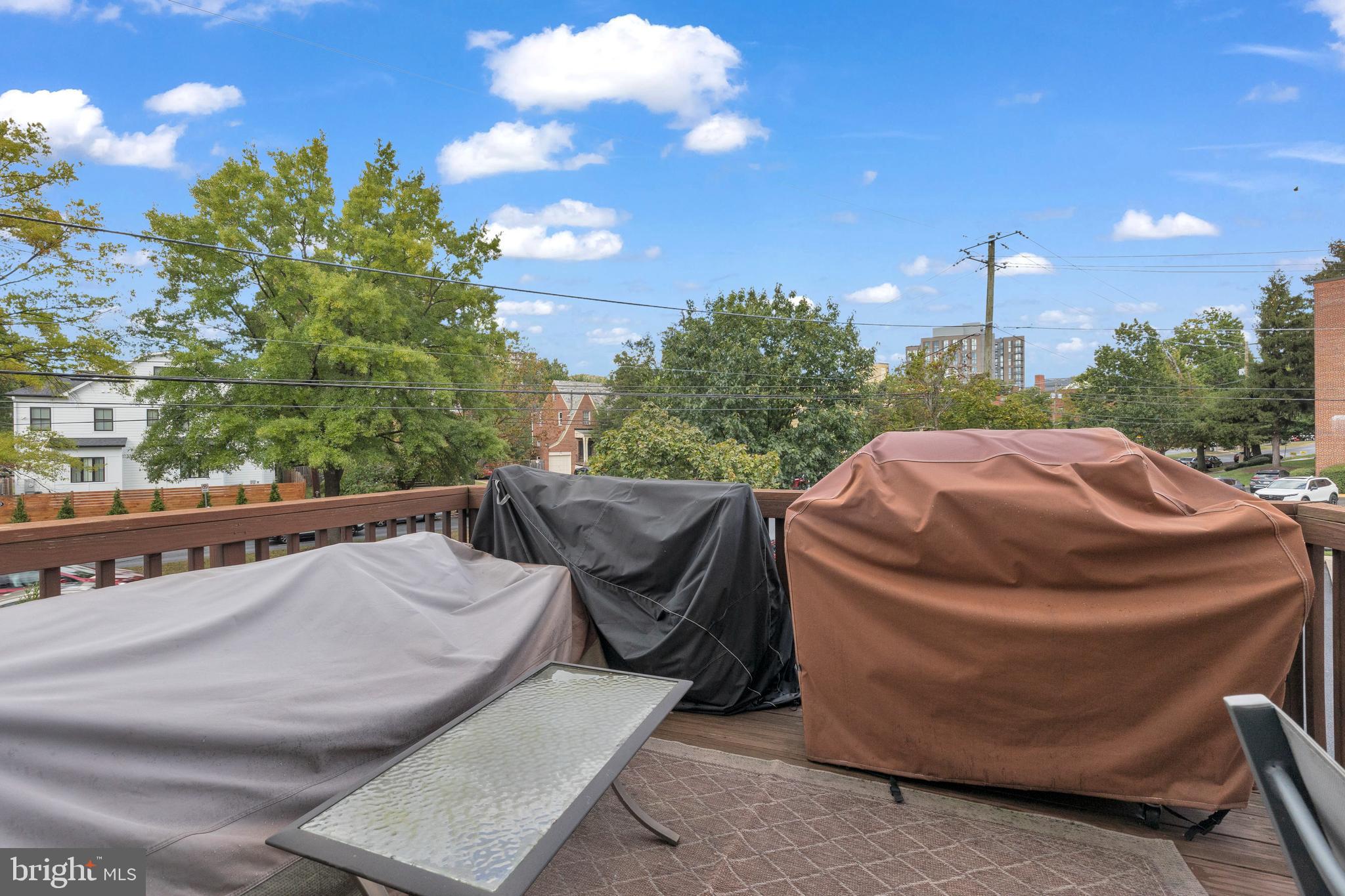 KENWOOD FOREST - Residential Lease