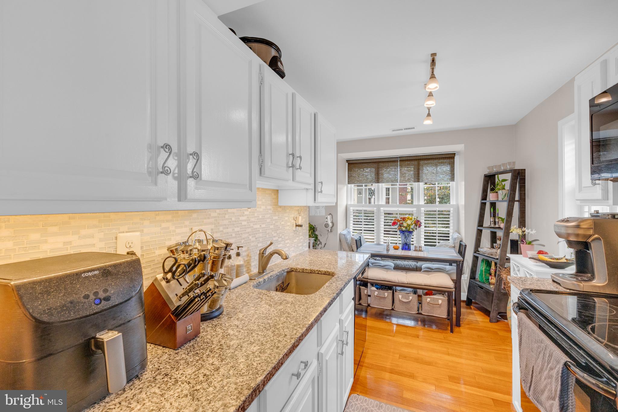 KENWOOD FOREST - Residential Lease