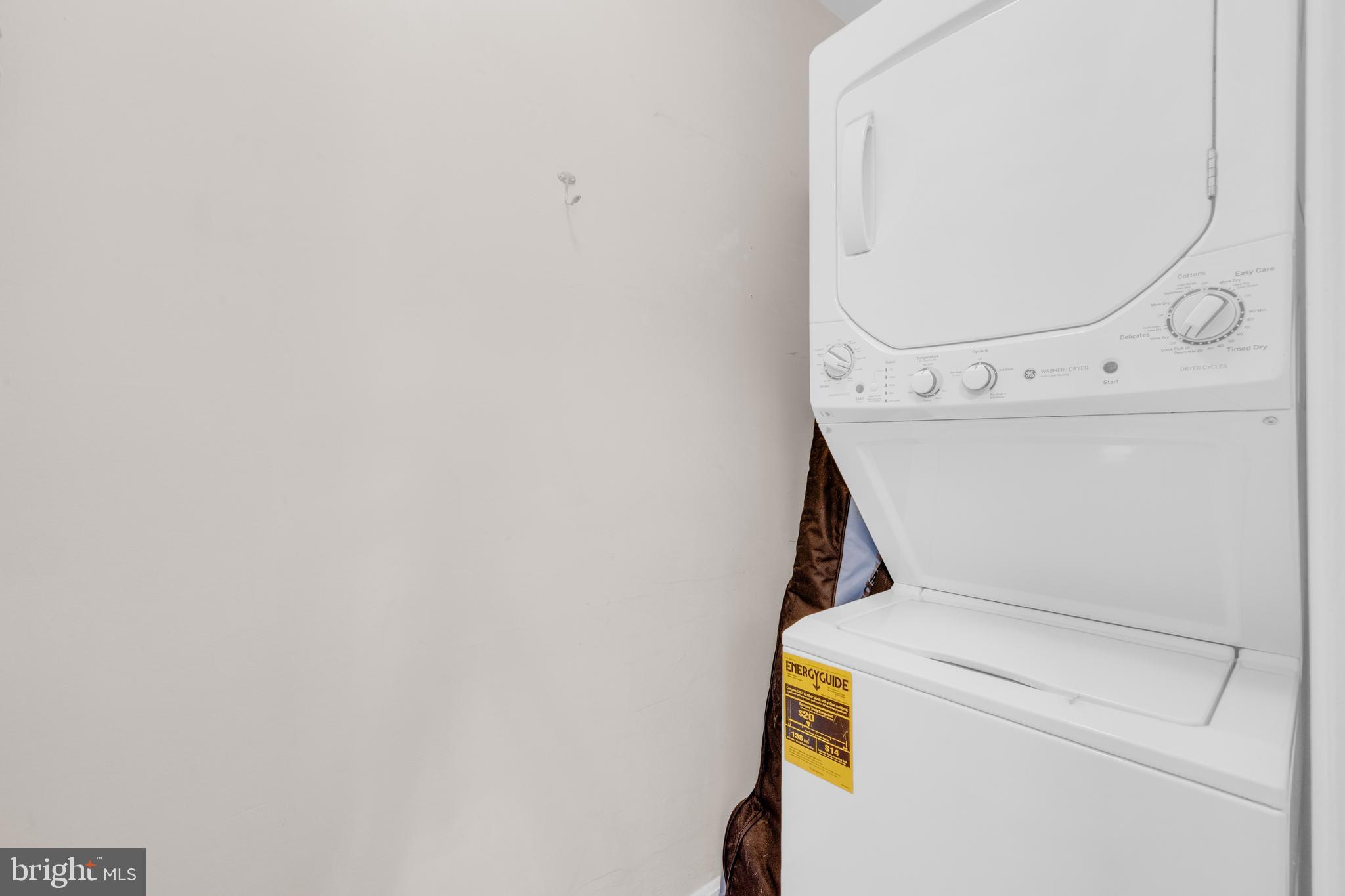 KENWOOD FOREST - Residential Lease