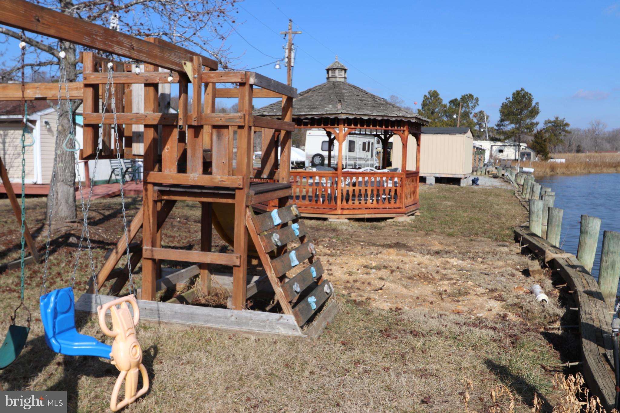 PORT TOBACCO WATERFRONT - Land