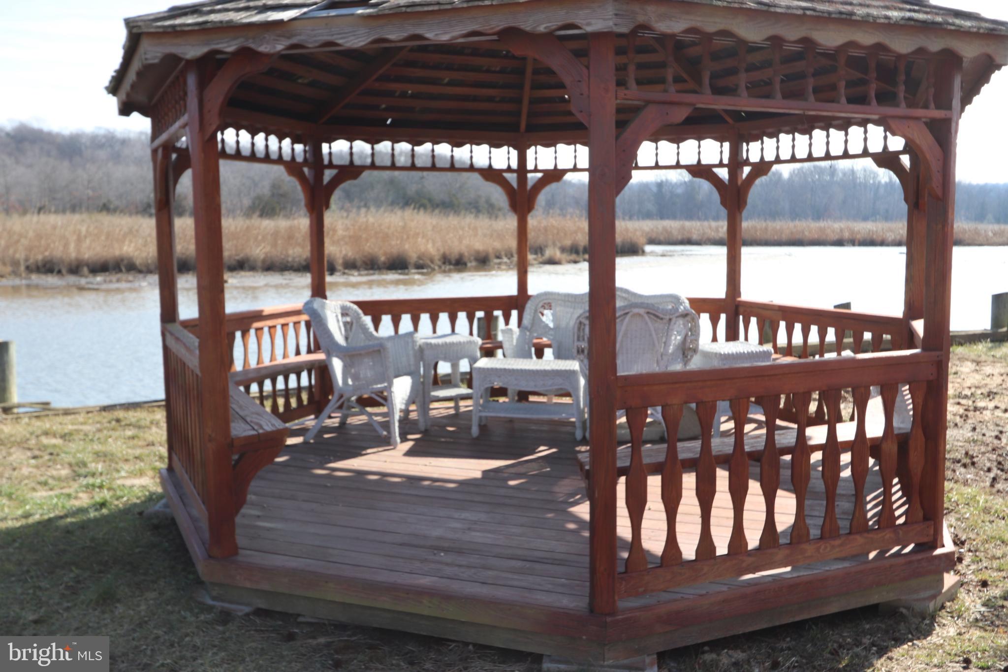 PORT TOBACCO WATERFRONT - Land