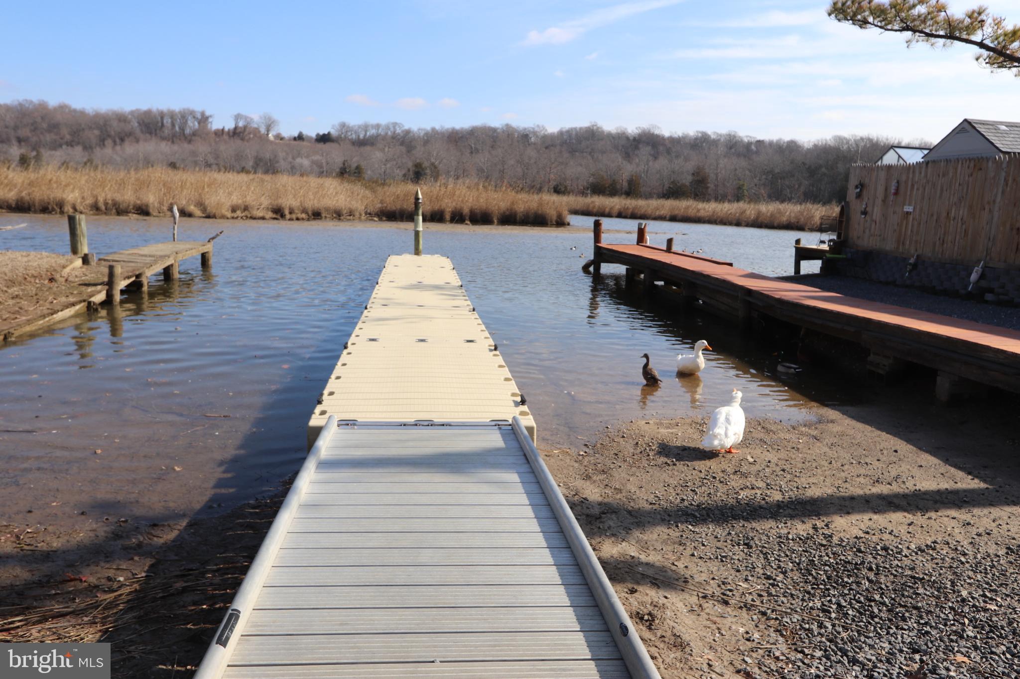 PORT TOBACCO WATERFRONT - Land
