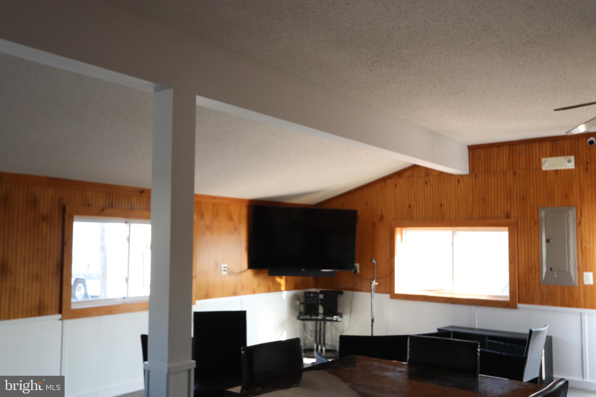 PORT TOBACCO WATERFRONT - Land