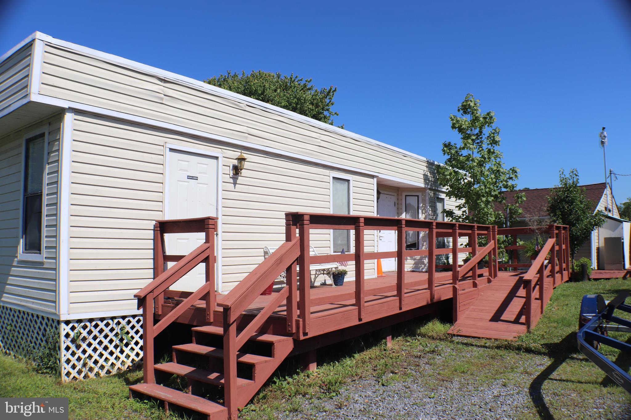 PORT TOBACCO WATERFRONT - Land