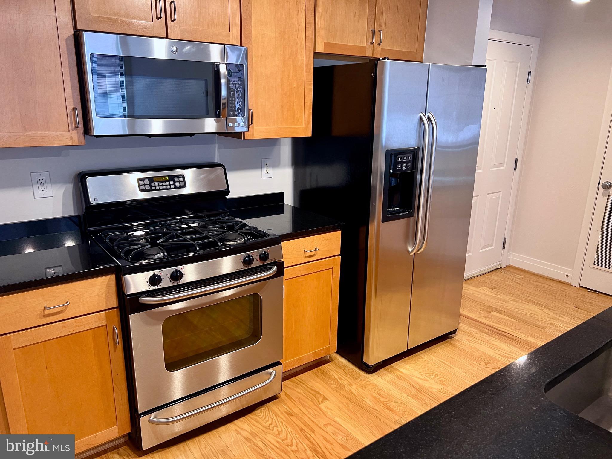 1205 N GARFIELD STREET 305